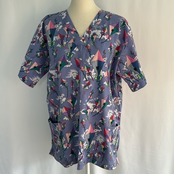 💜3/$15 Natural Uniforms Natural Prints Kites Scrub - Picture 2 of 9